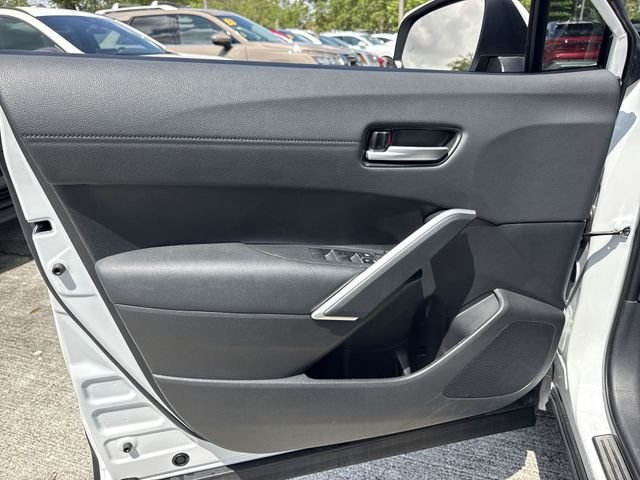 2023 Toyota Corolla Cross XLE - Photo 13