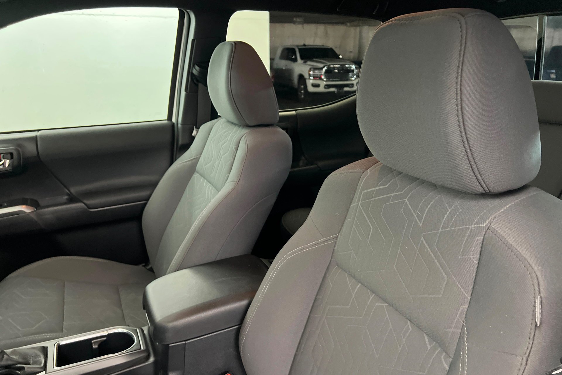 Used 2019 SUPER WHITE Toyota TRD Off-Road image 17