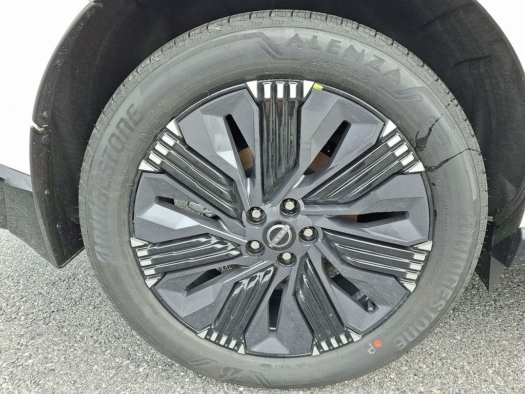 New 2026 White Nissan Platinum image 5