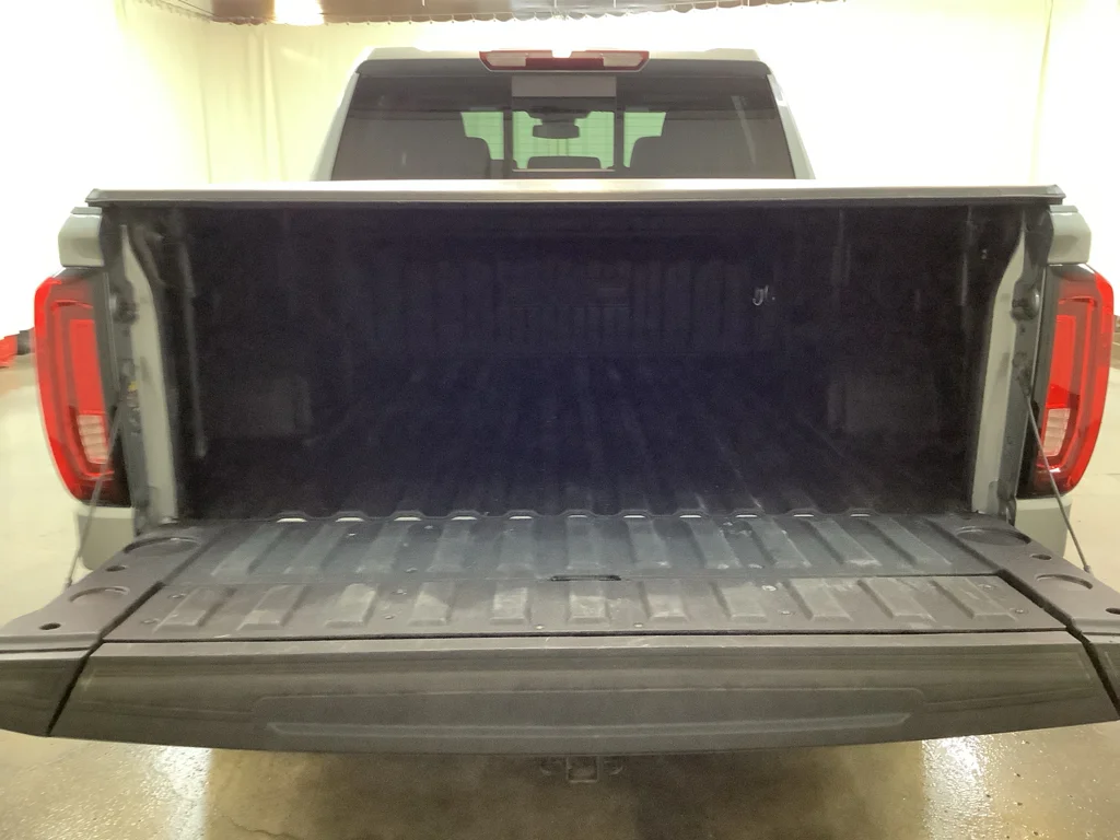 Used 2024 Sterling Metallic GMC SLT image 8