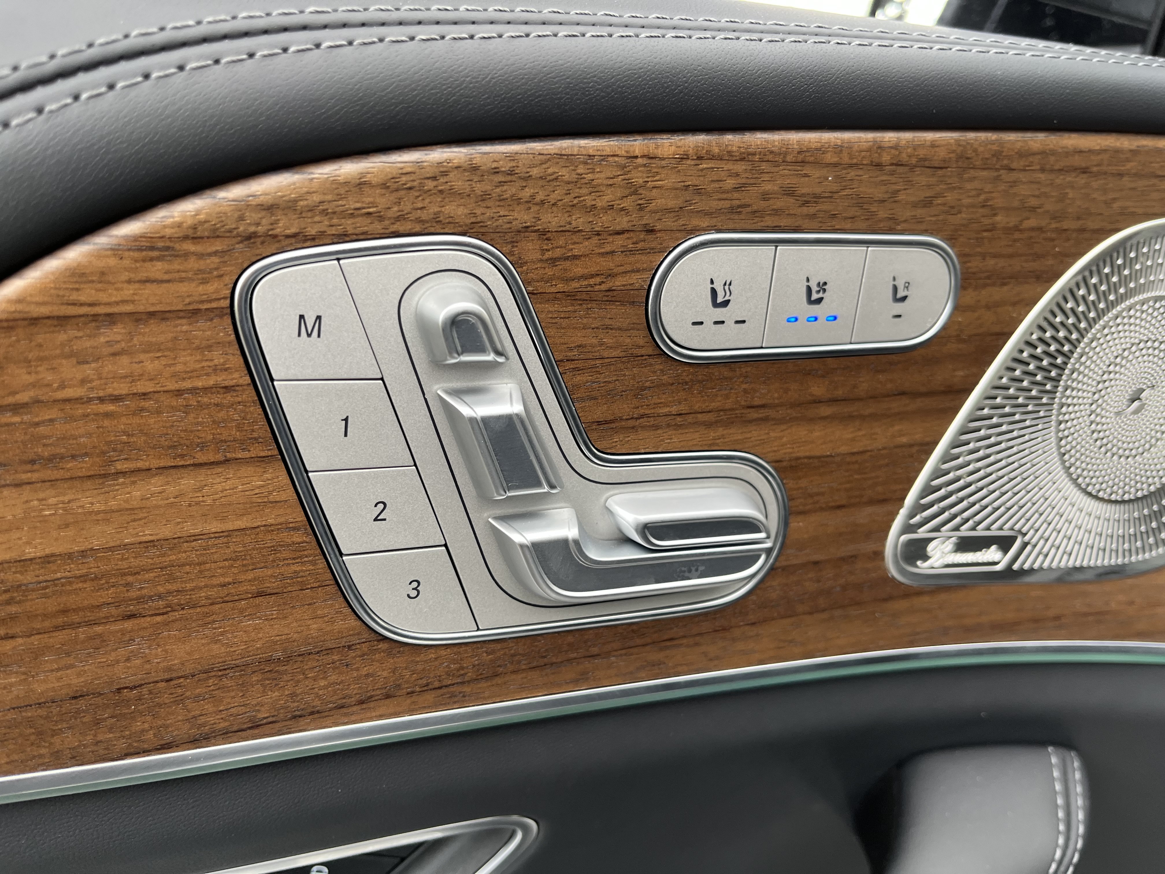 New 2026 Selenite Grey Metallic Mercedes-Benz Maybach GLS 600 image 14
