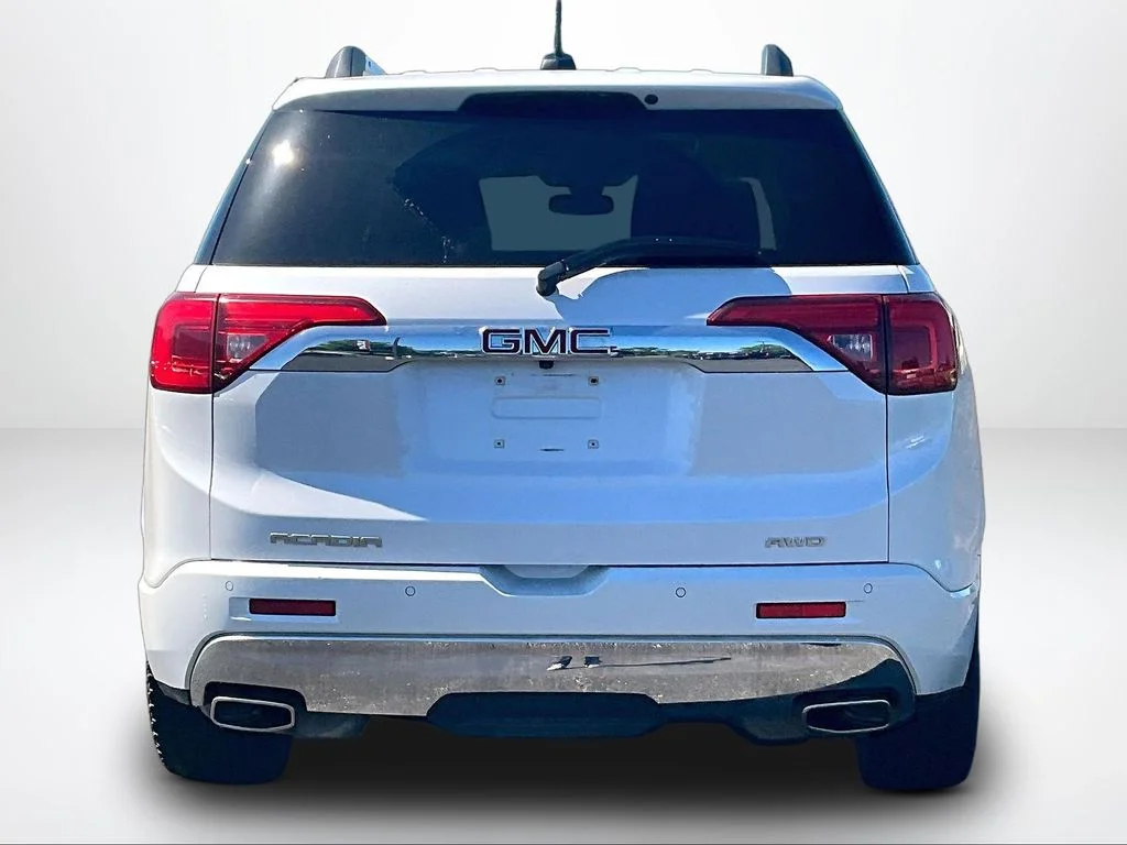 Used 2019 White GMC Denali image 4