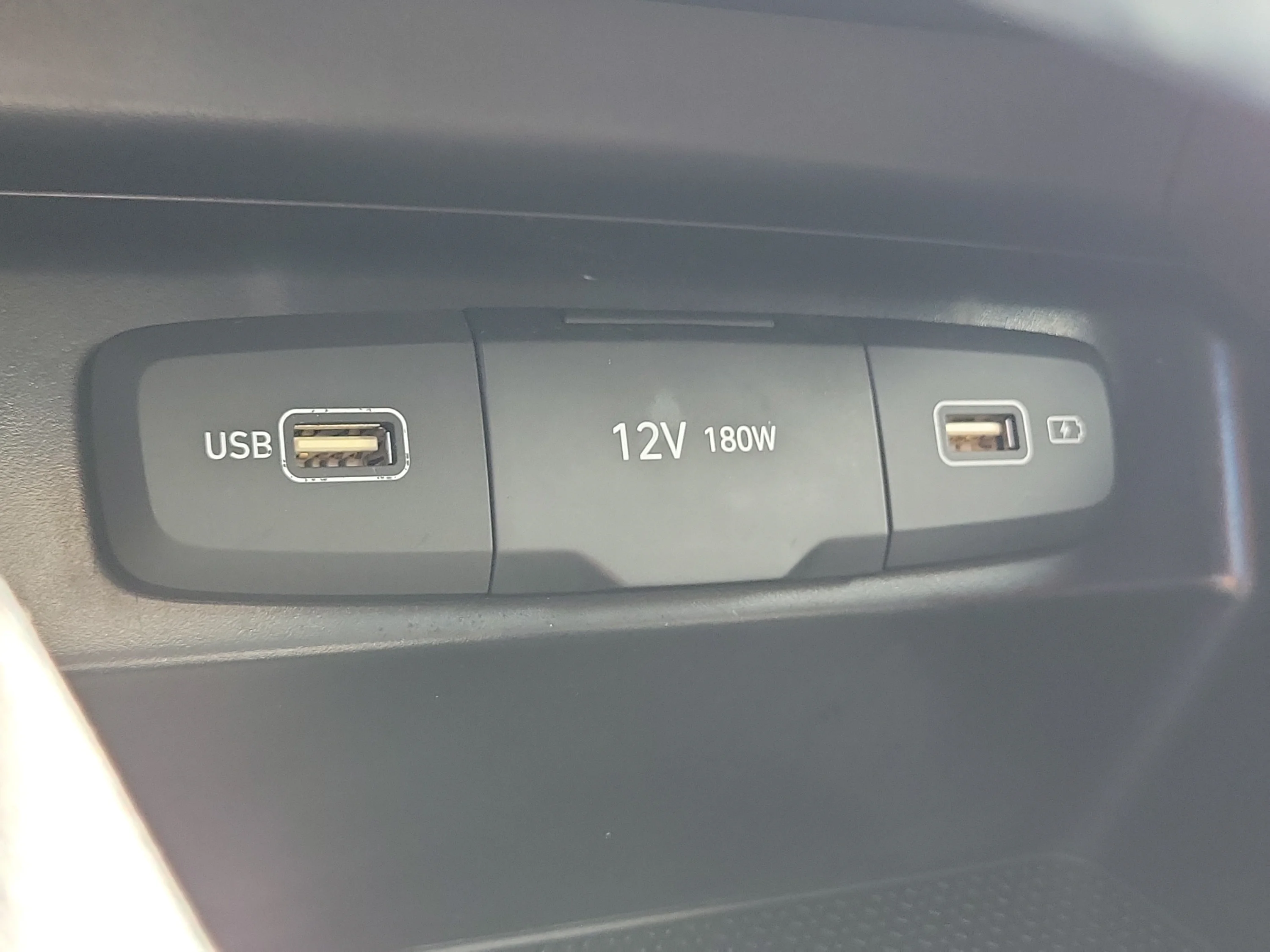 Used 2023 Hampton Gray Hyundai SEL image 29