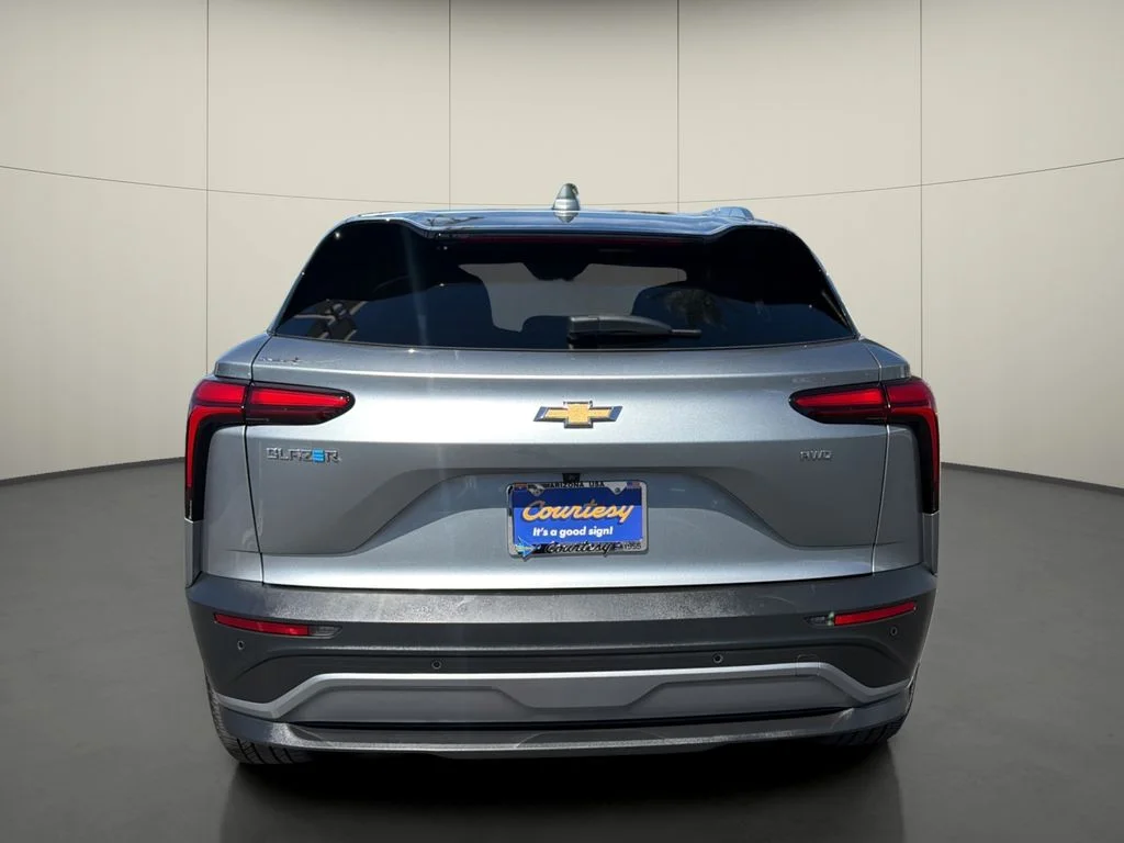 Used 2024 Gray Chevrolet LT image 6