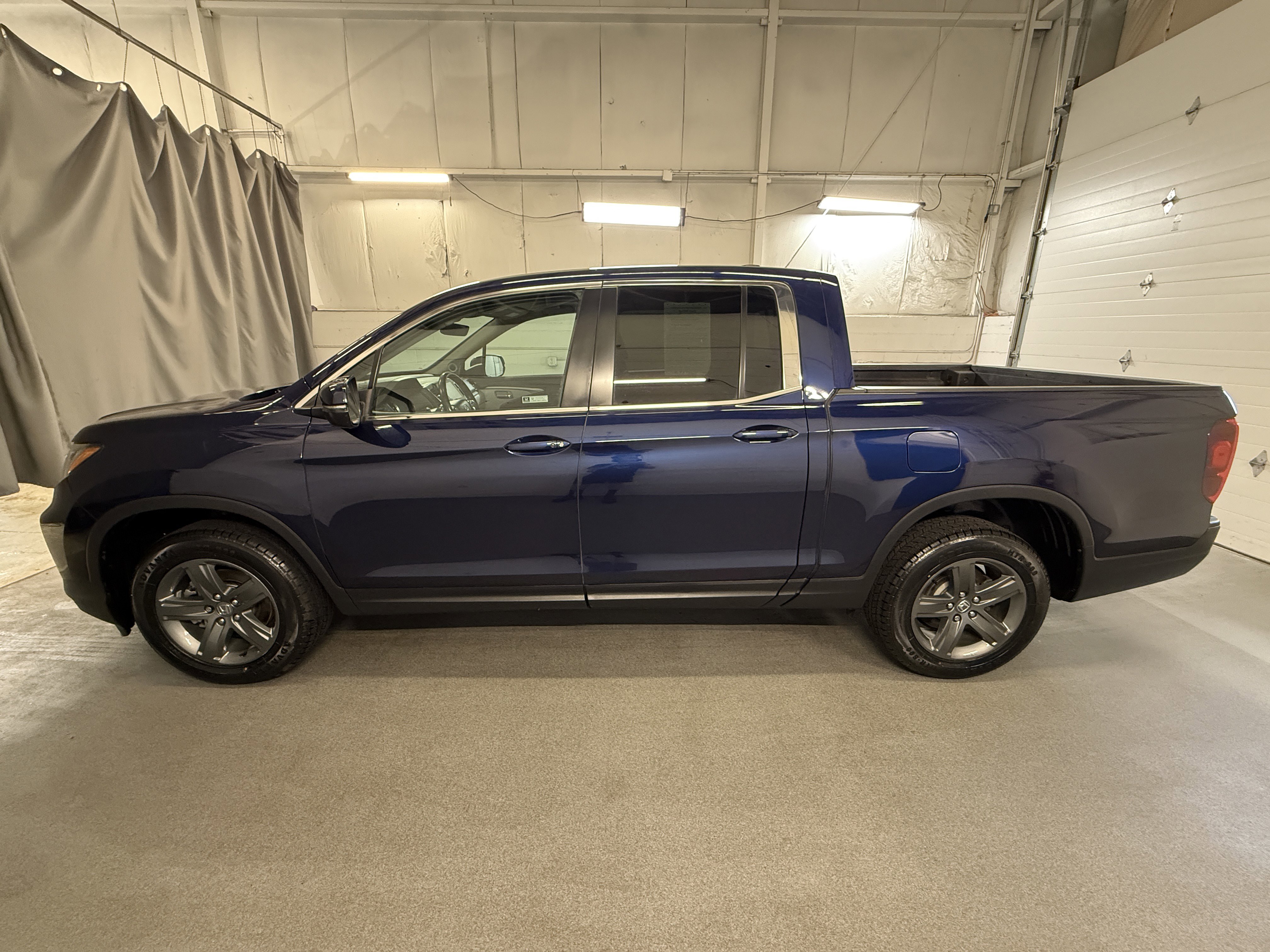 Certified Used 2023 Obsidian Blue Pearl Honda RTL image 32