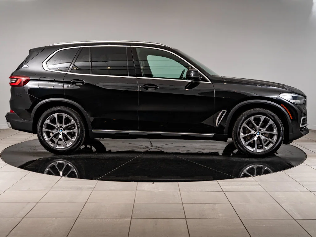Used 2023 Black Sapphire Metallic BMW xDrive40i image 11