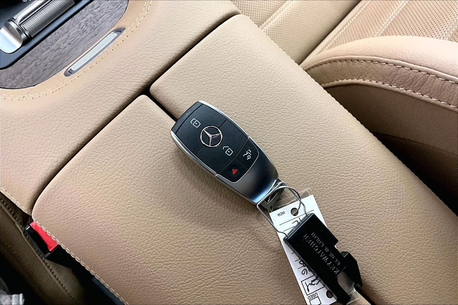 New 2026 Selenite Grey Metallic Mercedes-Benz GLE 580 image 20