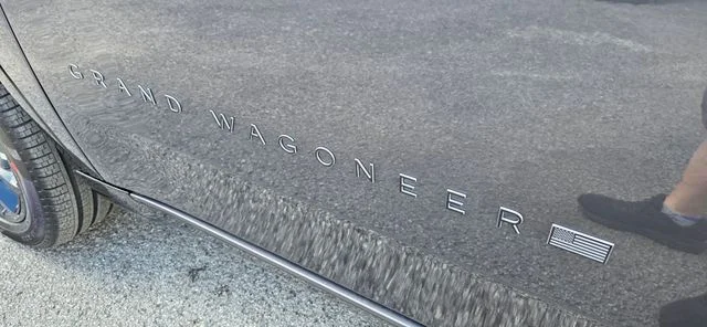 New 2026 Gray Jeep Summit Reserve image 5