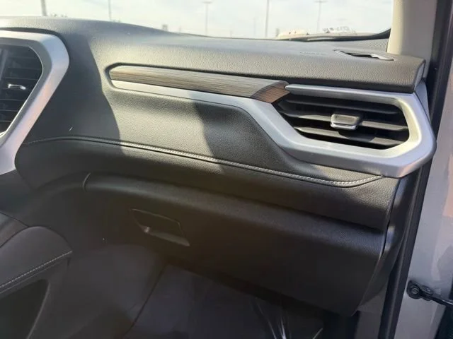 Used 2023 Sterling Metallic GMC SLT image 56