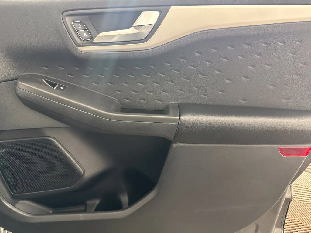 Used 2020 Gray Ford SEL image 21
