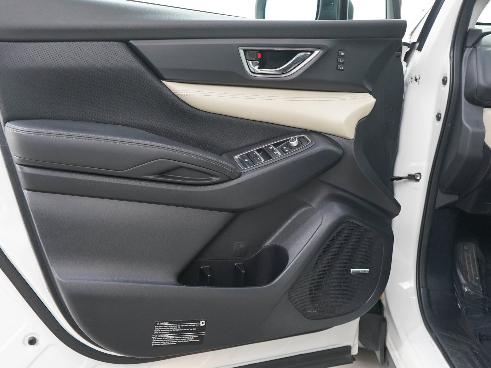 Used 2021 Crystal White Pearl Subaru Limited image 21