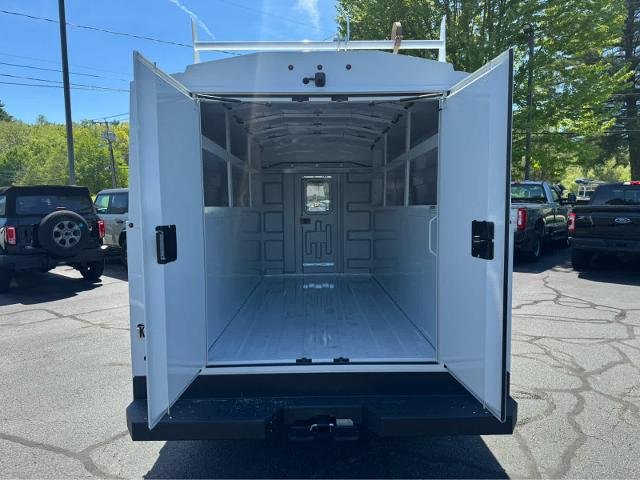 New 2026 Oxford White Ford Cutaway image 6