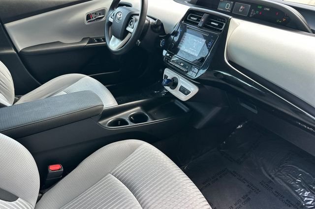 Certified Used 2017 Gray Toyota Two image 18