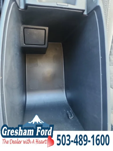Used 2022 Blue Ford SE image 33