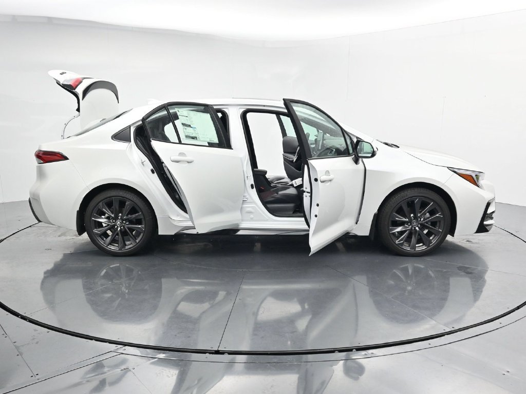 New 2026 Wind Chill Pearl <sup>1</sup> Toyota  XSE image 27