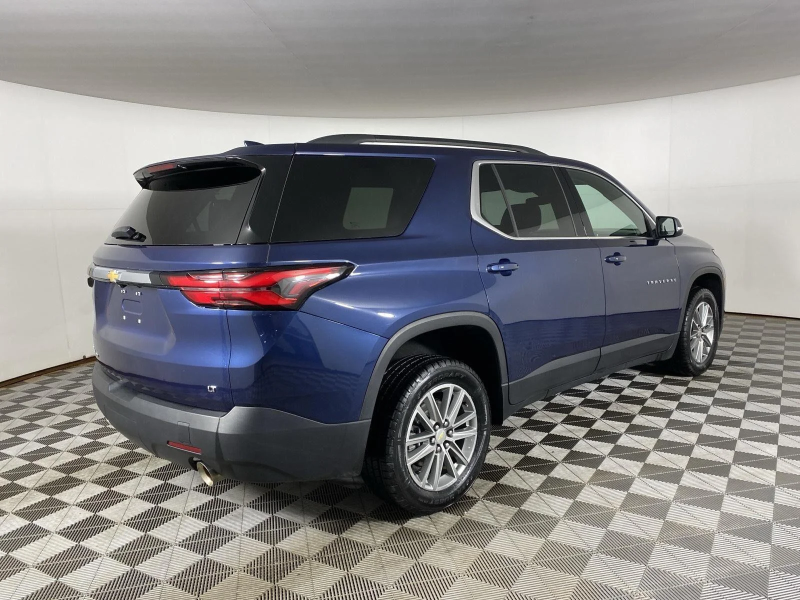 Used 2023 Northsky Blue Metallic Chevrolet LT Leather image 6