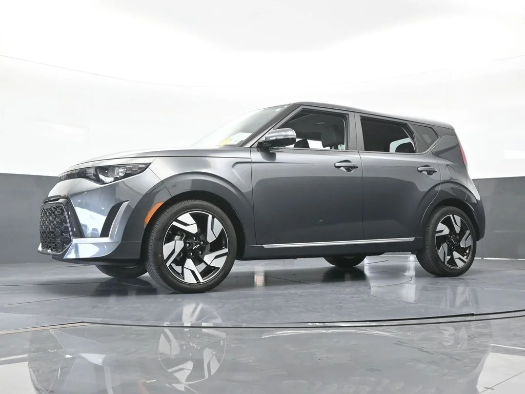 Used 2024 Gravity Gray Kia GT-Line image 52