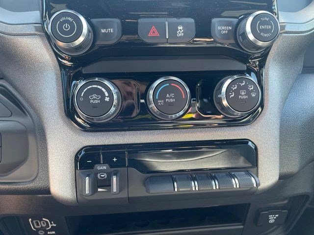 2025 RAM 2500 Tradesman - Photo 15