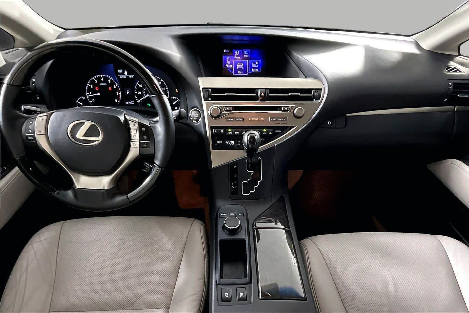 Used 2015 Starfire Pearl Lexus  image 14