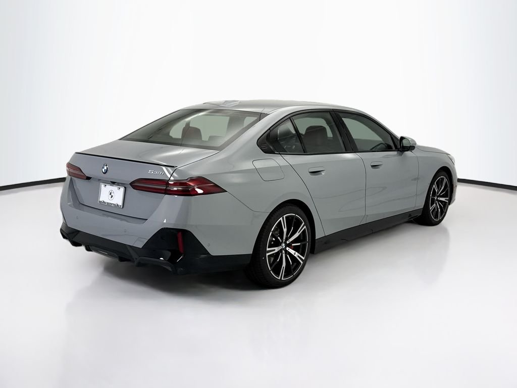 New 2027 Gray Metallic BMW 530i image 5