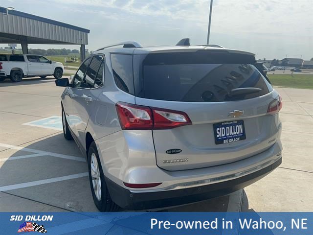 Used 2018 Silver Ice Metallic Chevrolet LT image 3