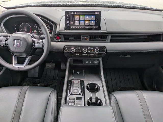 2025 Honda Pilot EX-L - Photo 14