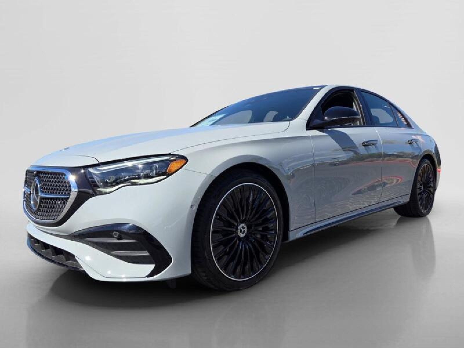 New 2027 MANUFAKTUR Alpine Grey Mercedes-Benz E 450 4MATIC® Sedan image 8