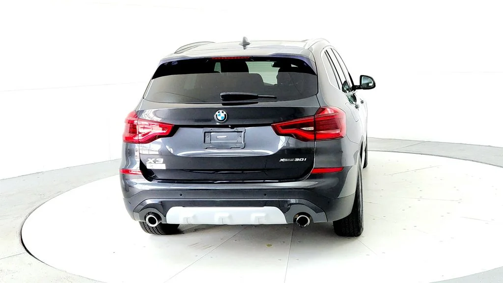 Used 2019 Gray BMW xDrive30i image 5