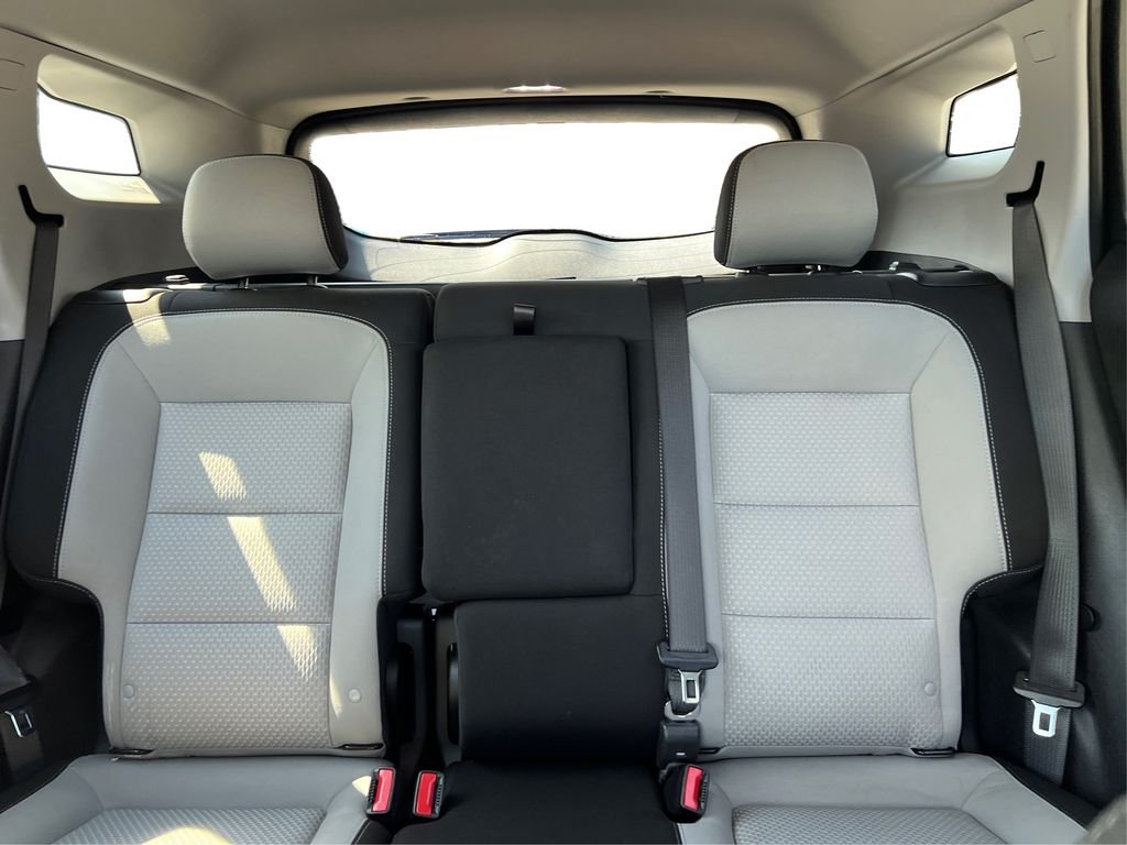 Used 2023 Summit White GMC SLE image 15