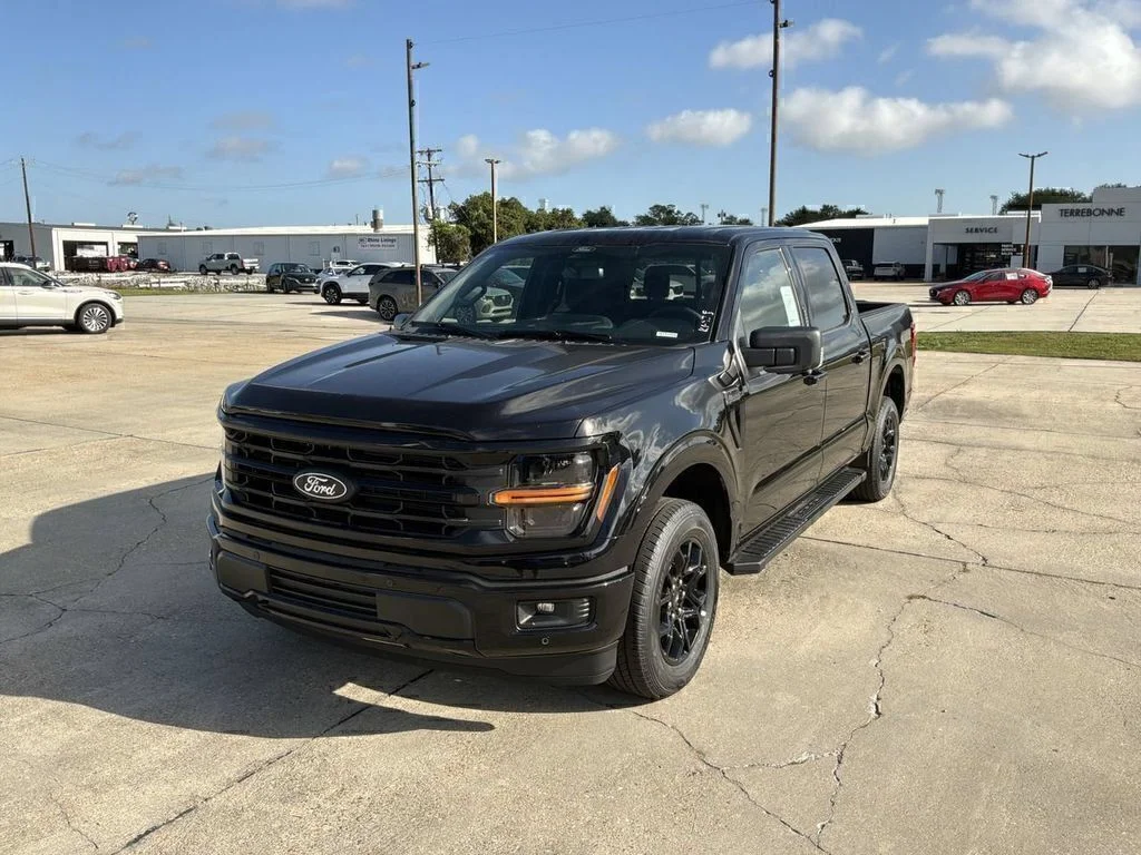New 2026 Agate Black Metallic Ford XLT image 10