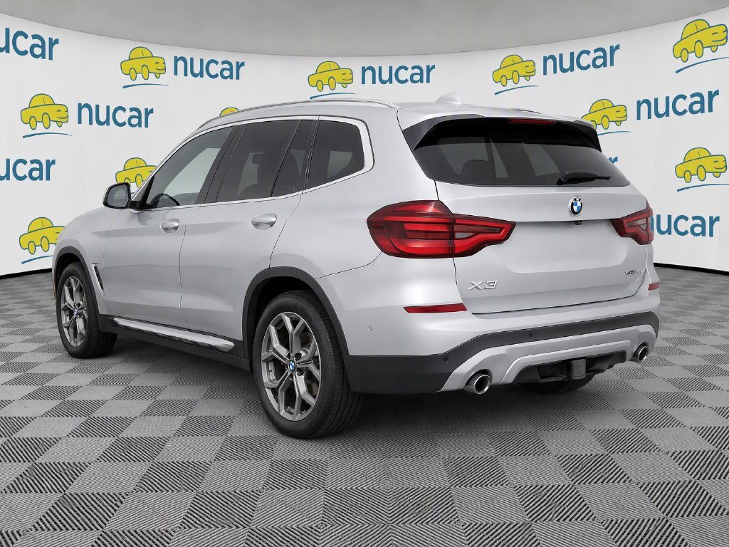 Used 2021 Silver BMW xDrive30i image 3