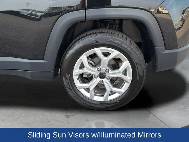 Used 2025 Black Jeep Latitude image 31