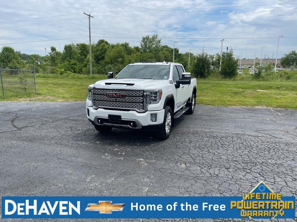 2020 GMC Sierra Denali 4WD Crew Cab Standard Box's photo