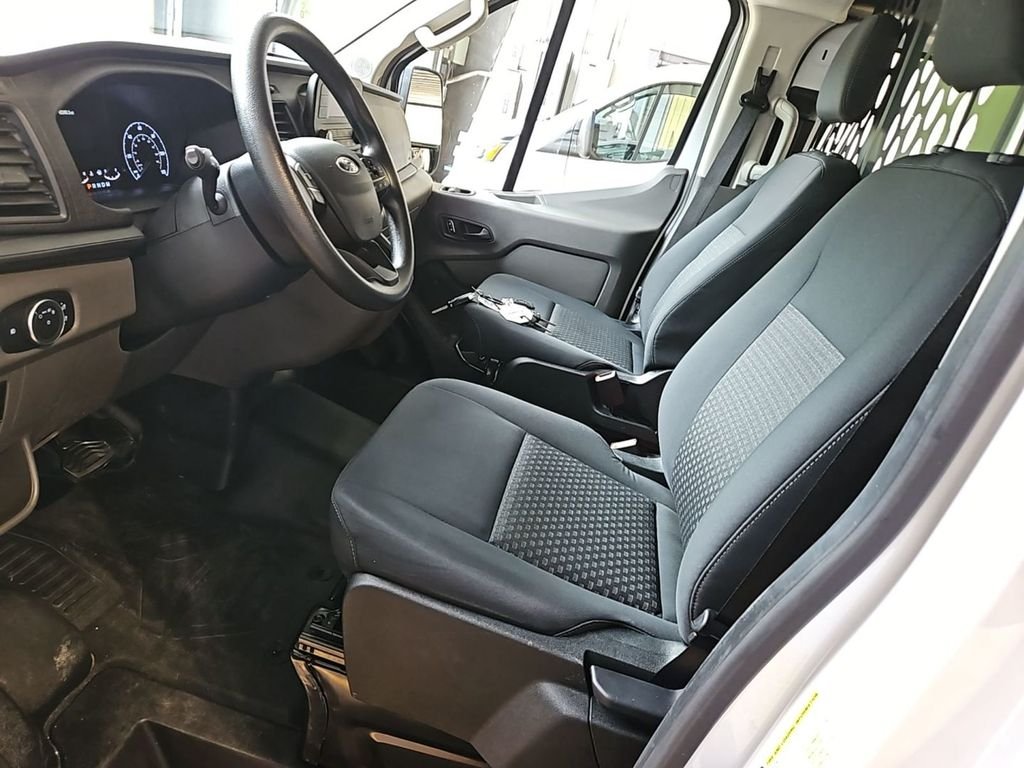 Used 2025 White Ford Base image 4