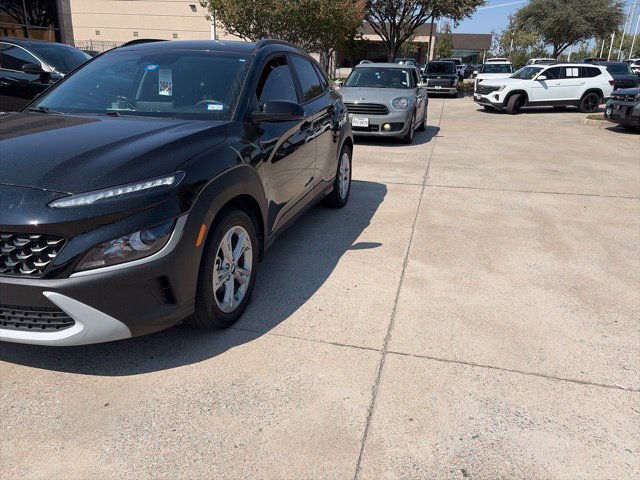 Certified Used 2023 Abyss Black Hyundai SEL image 2