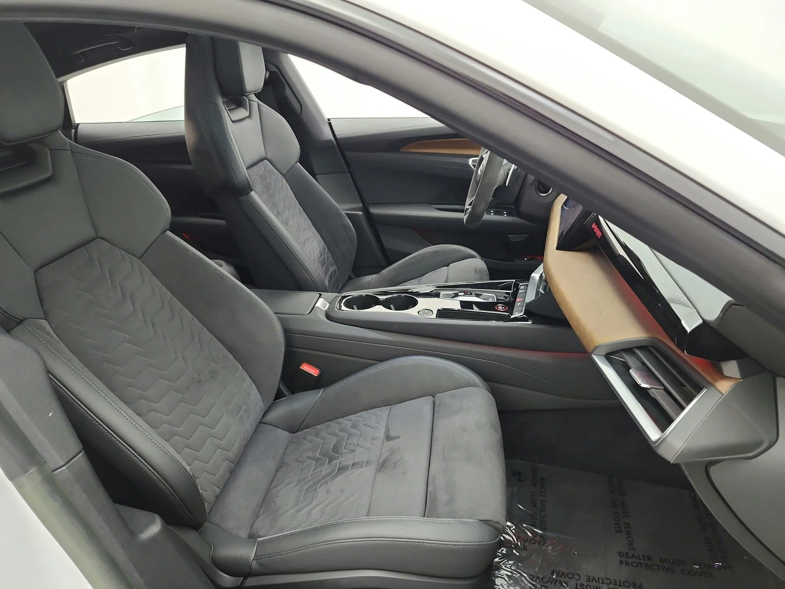 Used 2023 Ibis White Audi Premium Plus quattro image 18