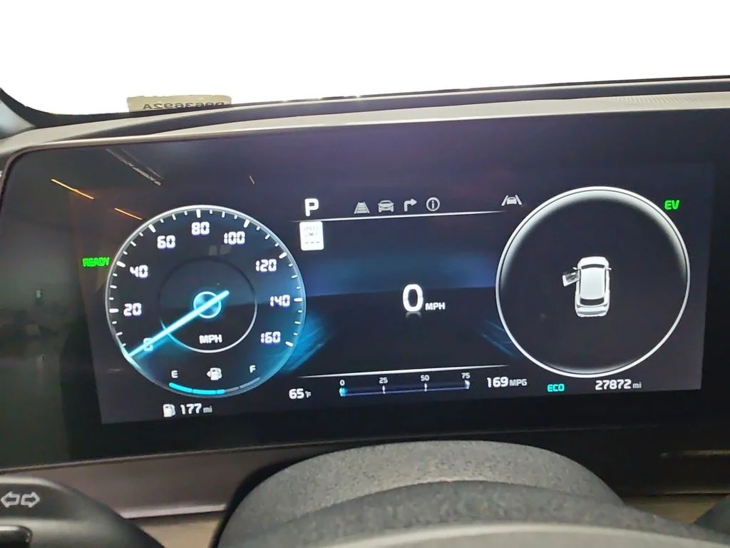 Used 2024 Blue Kia X-Line Prestige image 14