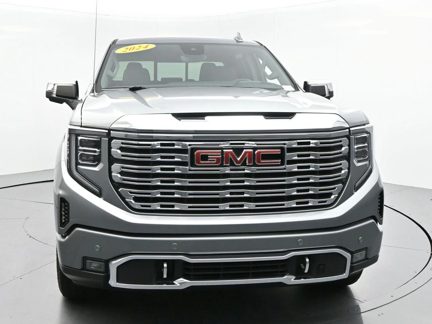 Used 2024 Sterling Metallic GMC Denali image 2