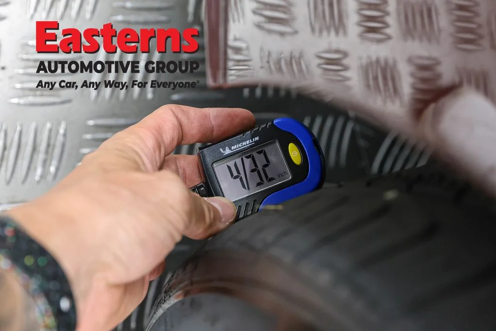 Used 2023 Red Nissan 2.5 SV image 27