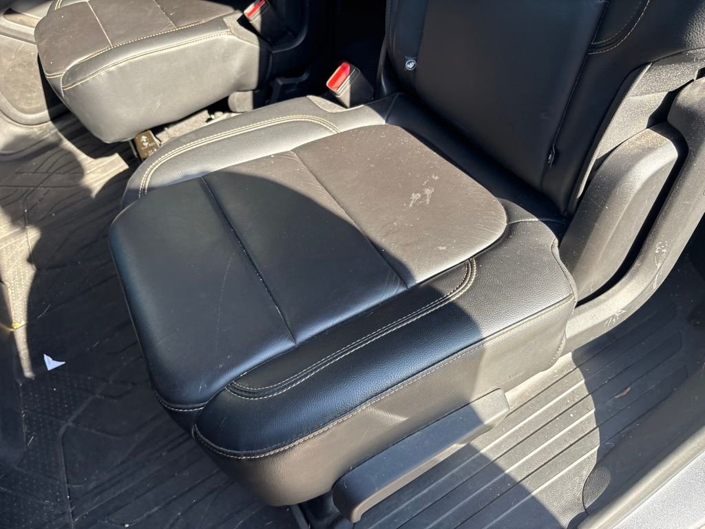 Used 2018 Satin Steel Metallic Chevrolet 3LT image 41