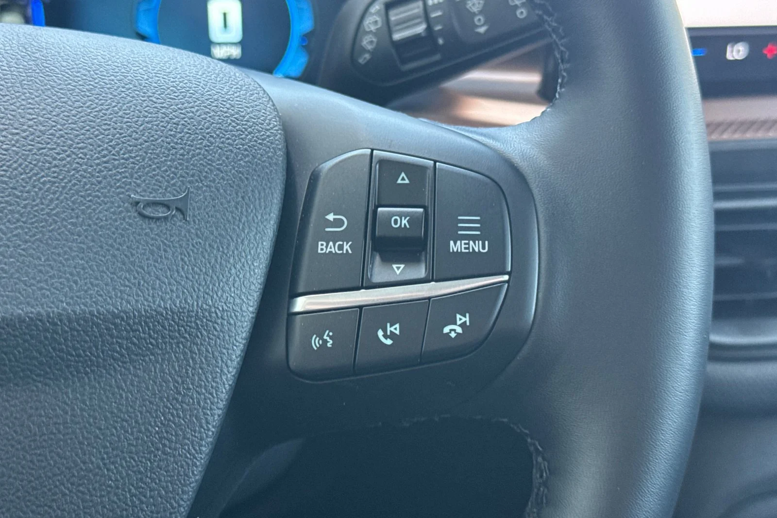 Used 2025 Azure Gray Metallic Ford Outer Banks image 26