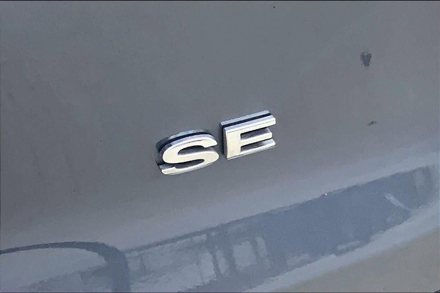 Used 2021 Smoke Ford SE image 10