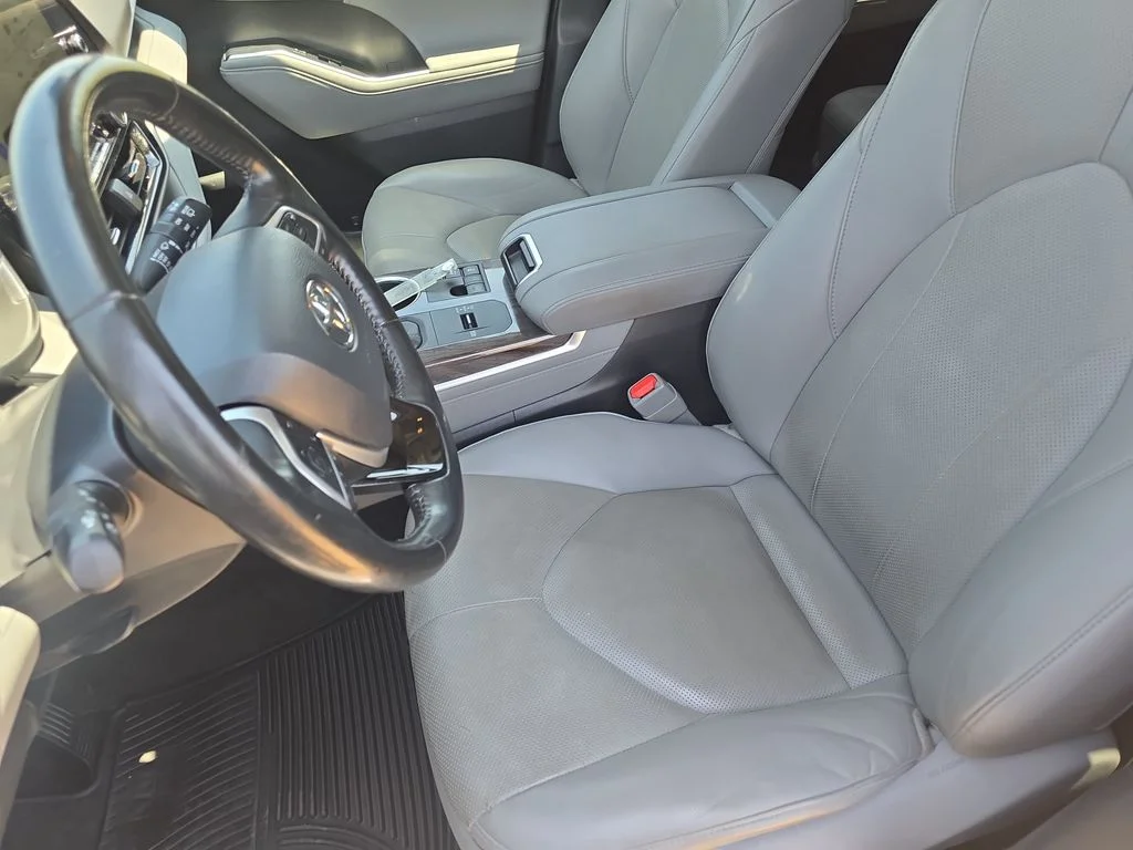 Used 2023 Magnetic Gray Metallic Toyota Hybrid Limited image 17