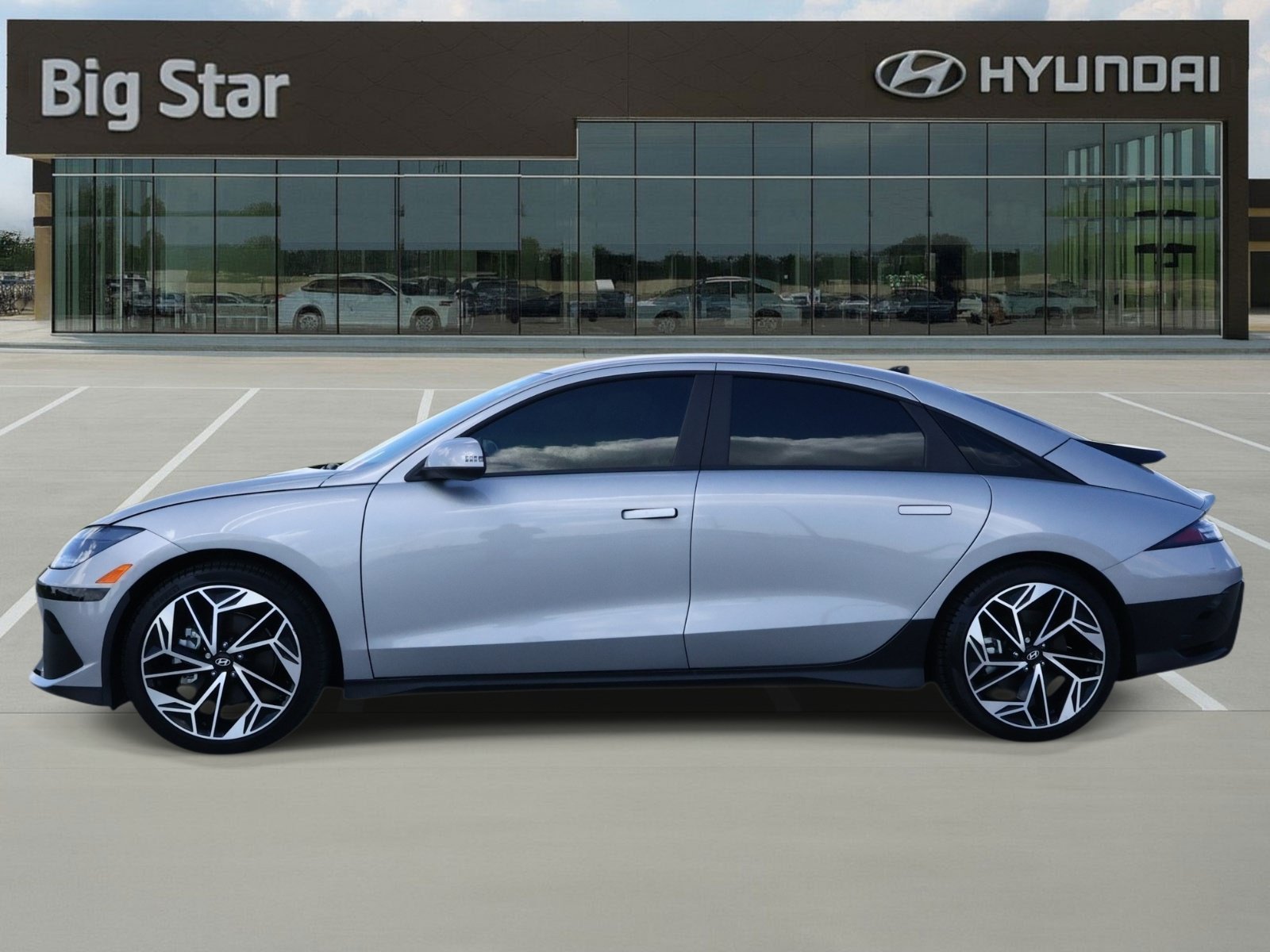 Used 2025 Hyundai IONIQ 6 SEL with VIN KMHM34AA5SA096143 for sale in Friendswood, TX