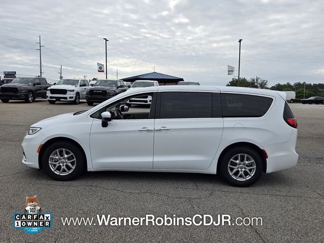Used 2023 White Chrysler Touring L image 4