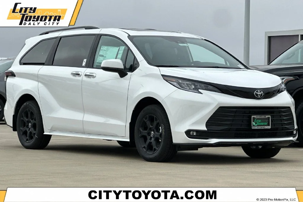 2026 Toyota Sienna  Woodland Edition