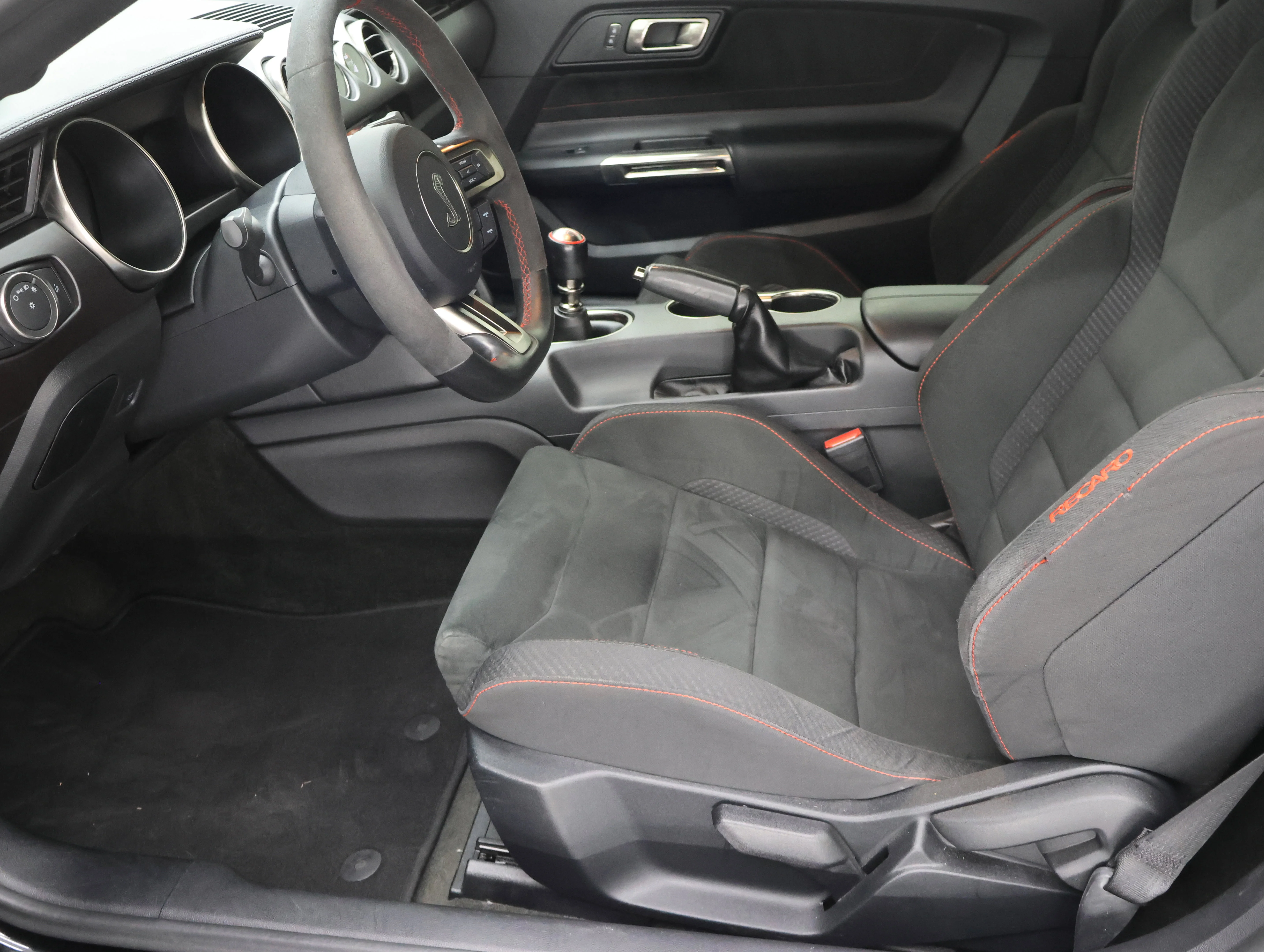 Used 2016 Shadow Black Ford Shelby GT350 image 8