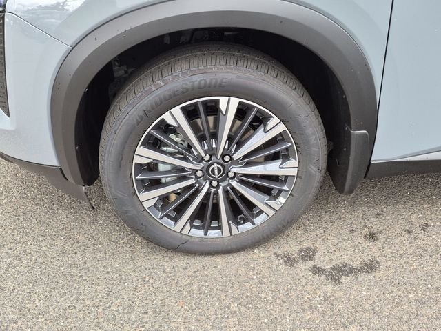 New 2026 Boulder Gray Pearl Nissan Platinum image 9