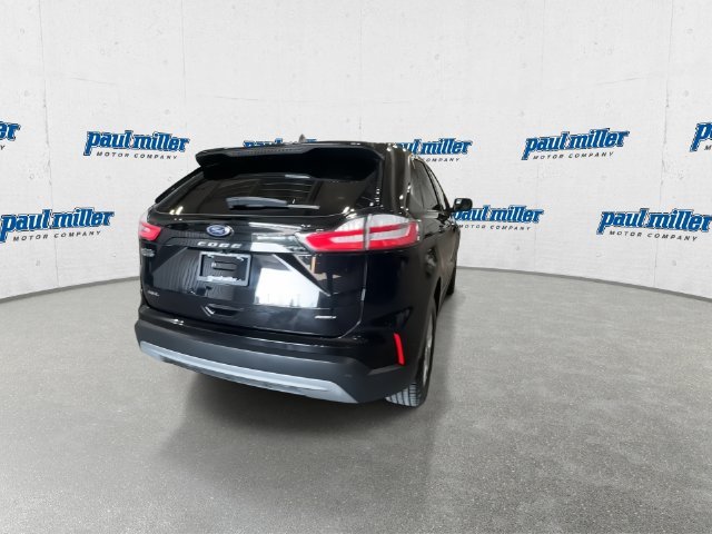 Certified Used 2022 Black Ford SEL image 10