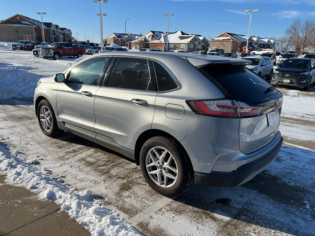 Used 2024 Iconic Silver Metallic Ford SEL image 6